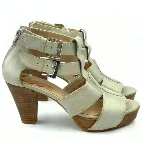 Gadea womens heels size 9 beige leather strappy chunky platforms - Picture 11 of 11